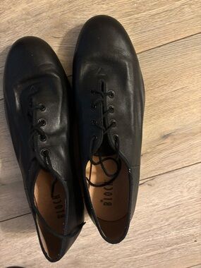 Bloch Black Leather Lace-Up tap shoes